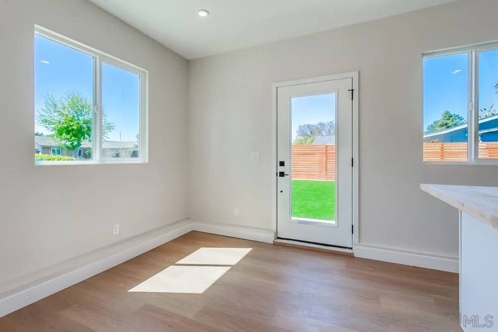 122 Lancer Avenue Oceanside, CA 92058 - Photo 39 of 67 an empty room with windows