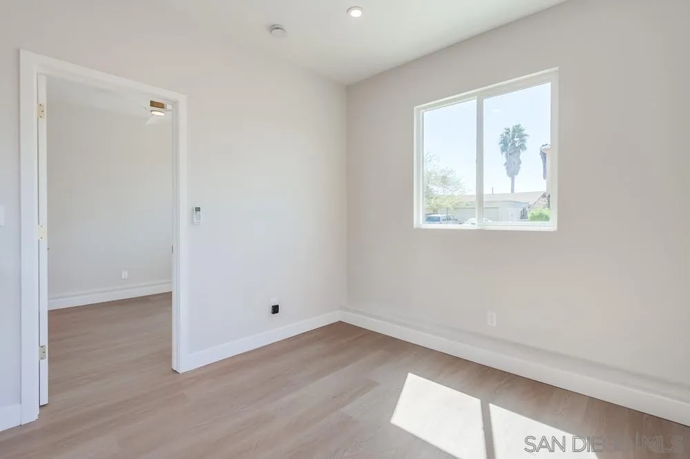 122 Lancer Avenue Oceanside, CA 92058 - Photo 40 of 67 an empty room with windows