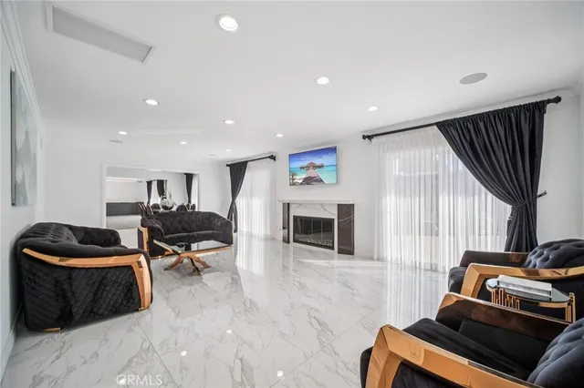 $1,799,950 | 17158 Citronia Street, Northridge, CA 91325