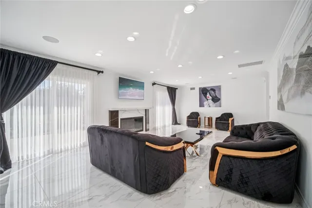 $1,799,950 | 17158 Citronia Street, Northridge, CA 91325