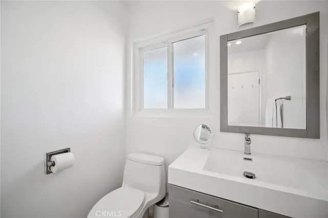 $1,799,950 | 17158 Citronia Street, Northridge, CA 91325