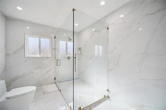 $1,799,950 | 17158 Citronia Street, Northridge, CA 91325