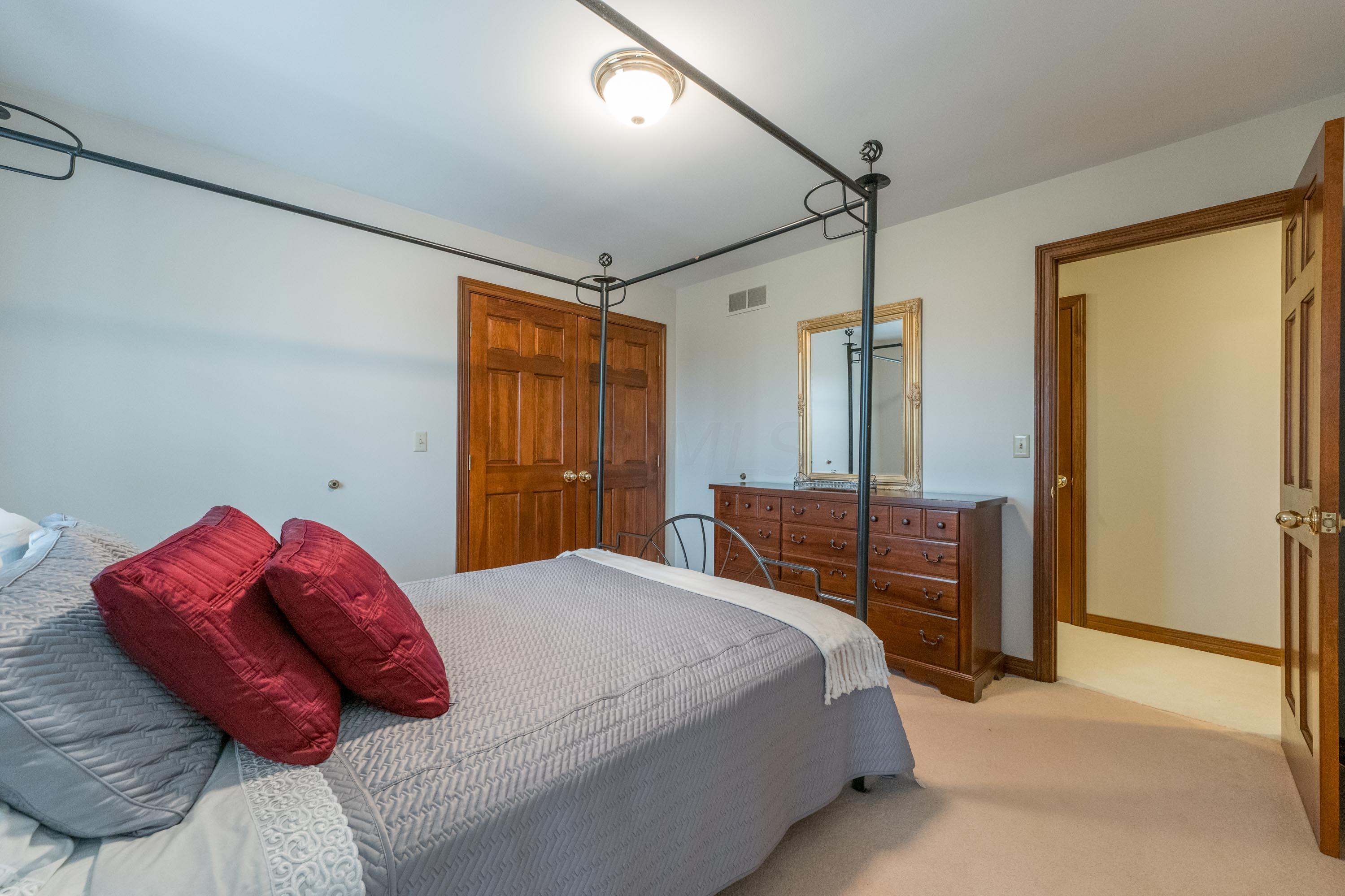7807 Roberts Road Hilliard, OH 43026 - Photo 70 of 99 077P1635181