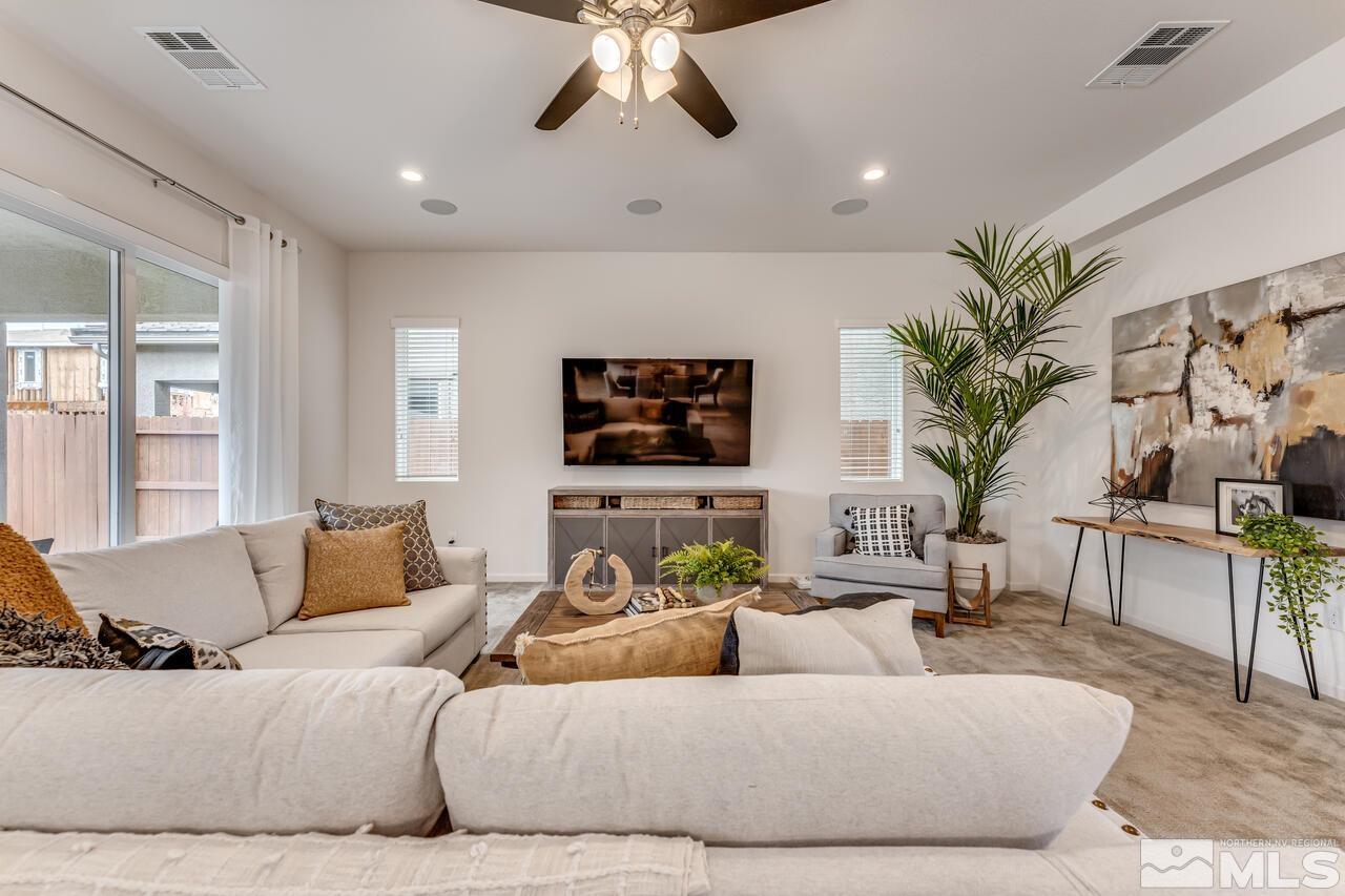 2235 Edgelands Drive Reno, NV 89521 - Photo 8 of 40 Photo 8