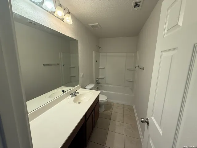 $1,595 | 8014 Blackhawk Pass, San Antonio, TX 78253