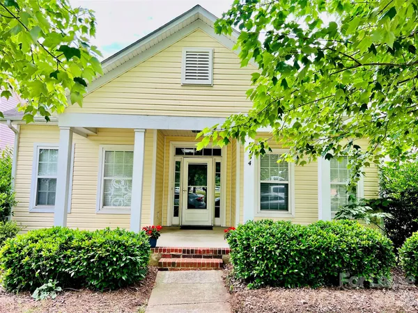 $2,295 | 8734 Arrowhead Pl Lane, Cornelius, NC 28031