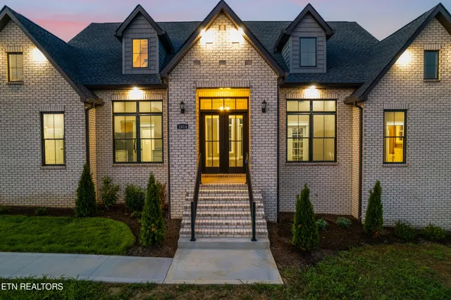 $1,199,900 | 1014 Herbert Drive, Greenback, TN 37742