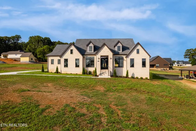 $1,199,900 | 1014 Herbert Drive, Greenback, TN 37742