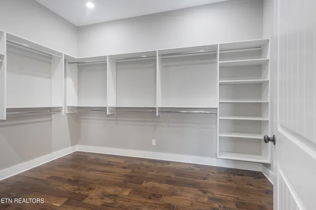 $1,199,900 | 1014 Herbert Drive, Greenback, TN 37742