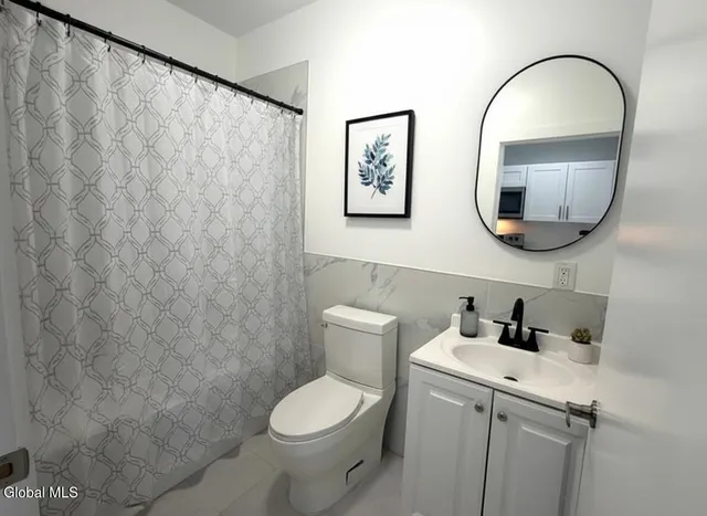 $1,300 | 5 Broadway, Unit 212, Troy, NY 12180