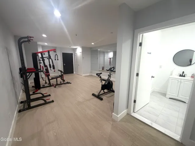 $1,300 | 5 Broadway, Unit 212, Troy, NY 12180