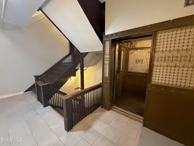 $1,300 | 5 Broadway, Unit 212, Troy, NY 12180