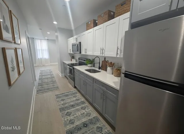 $1,300 | 5 Broadway, Unit 212, Troy, NY 12180