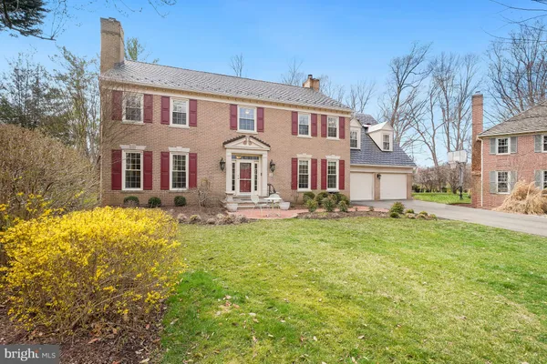 $2,125,000 | 10 Meyer Point Court, Potomac, MD 20854