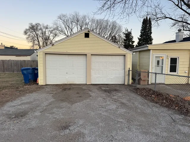a front view of house with yard