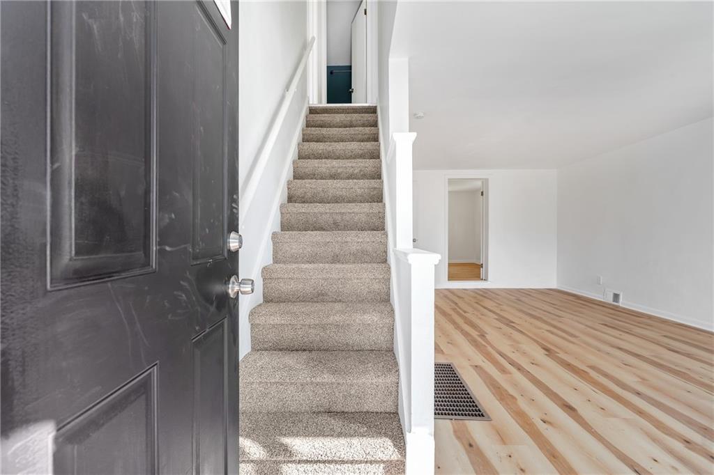 8005 Aber Road Verona, PA 15147 - Photo 3 of 36 Gallery Image 3