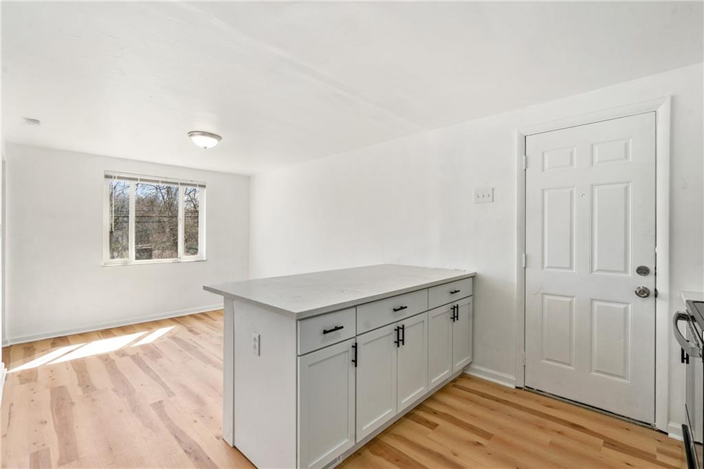8005 Aber Road Verona, PA 15147 - Photo 8 of 36 Gallery Image 8