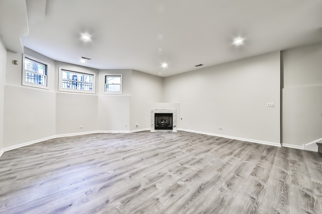3230 North Seminary Avenue, Unit 1 Chicago, IL 60657 - Photo 12 of 20