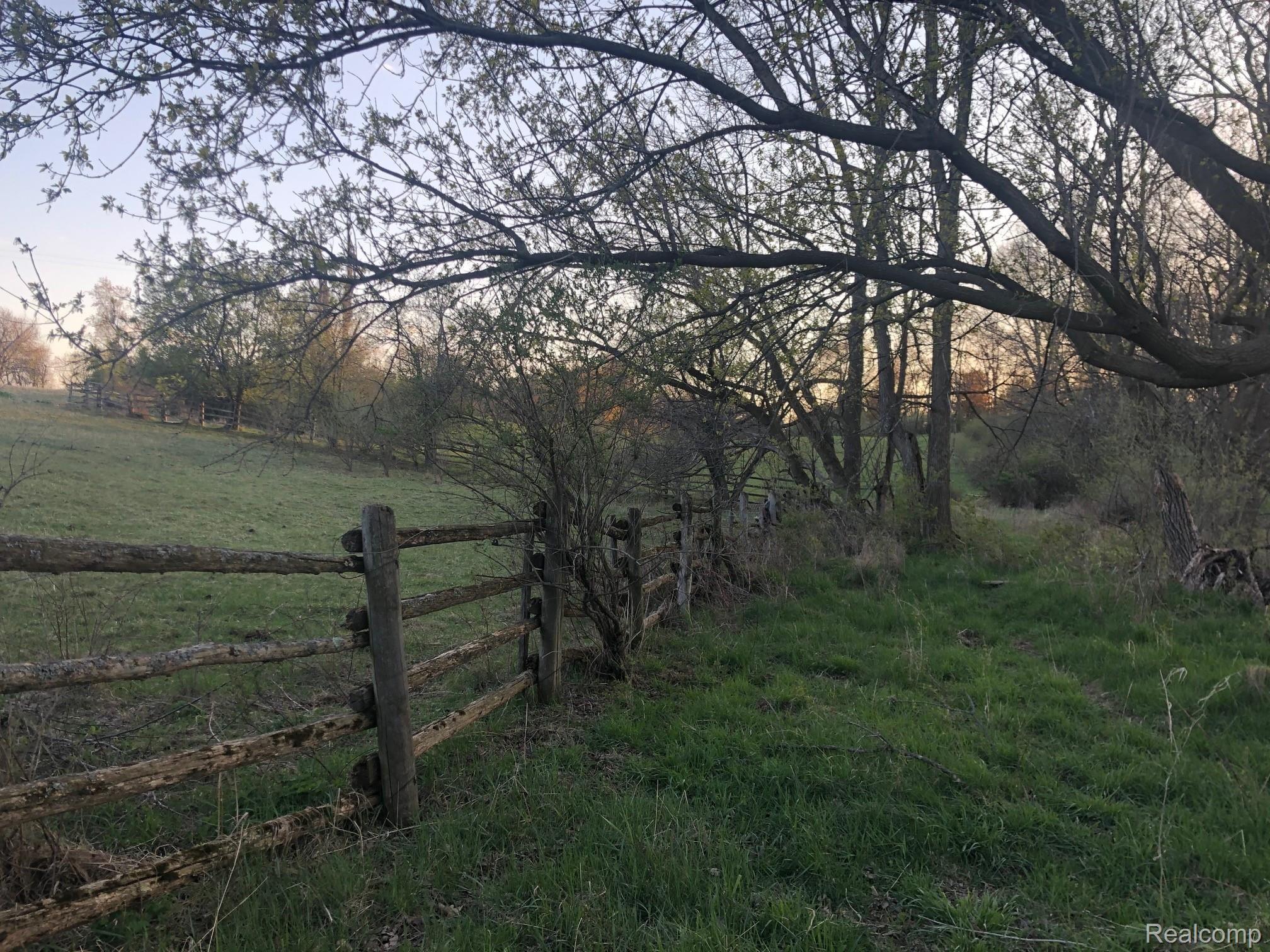 2855 Thornville Road Metamora, MI 48455 - Photo 2 of 4 Thornville fence line.jpg