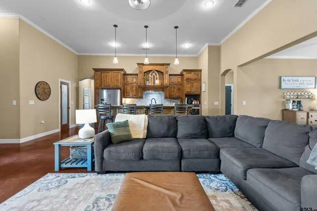 $640,000 | 215 Deerfield Lake Circle, Longview, TX 75605