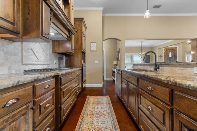 $640,000 | 215 Deerfield Lake Circle, Longview, TX 75605