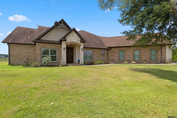 $624,900 | 215 Deerfield Lake Circle, Longview, TX 75605