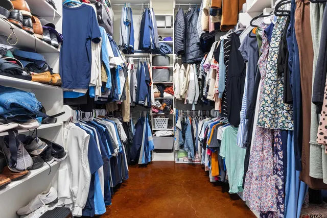 $640,000 | 215 Deerfield Lake Circle, Longview, TX 75605