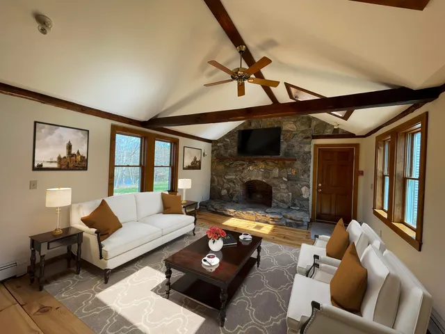 $3,500 | 454 Main Street, Fremont, NH 03044