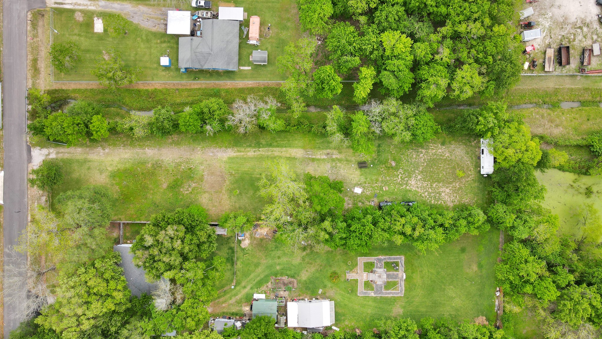 703 N Road Baytown, TX 77521 - Photo 8 of 34