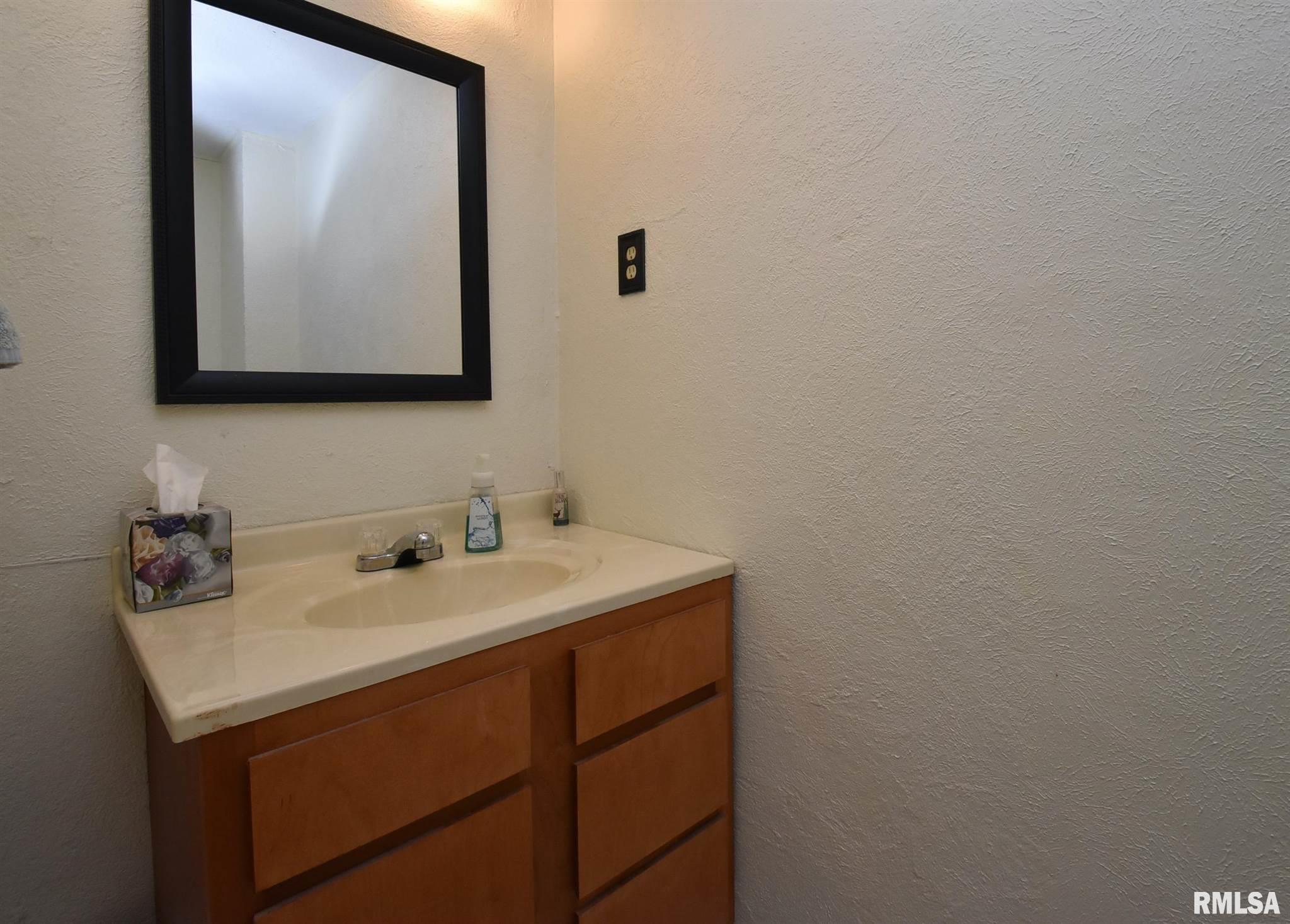402 Hamilton Street Washington, IL 61571 - Photo 36 of 46 Gallery Image 36