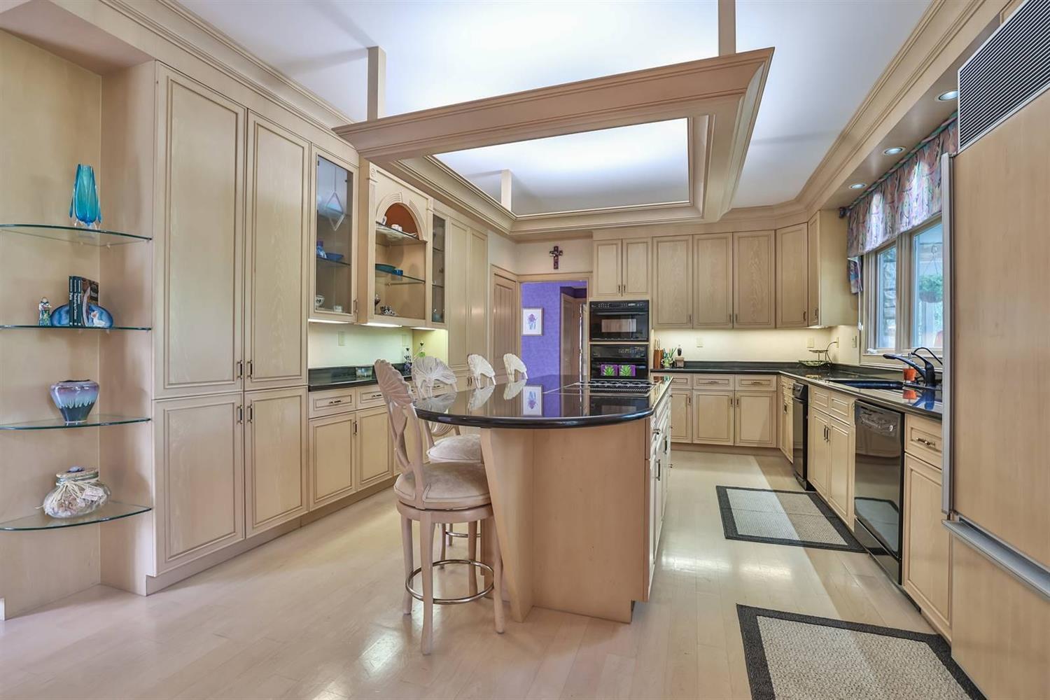 5075 Shepherd Creek Road Cincinnati, OH 45239 - Photo 11 of 50 Gallery Image 11