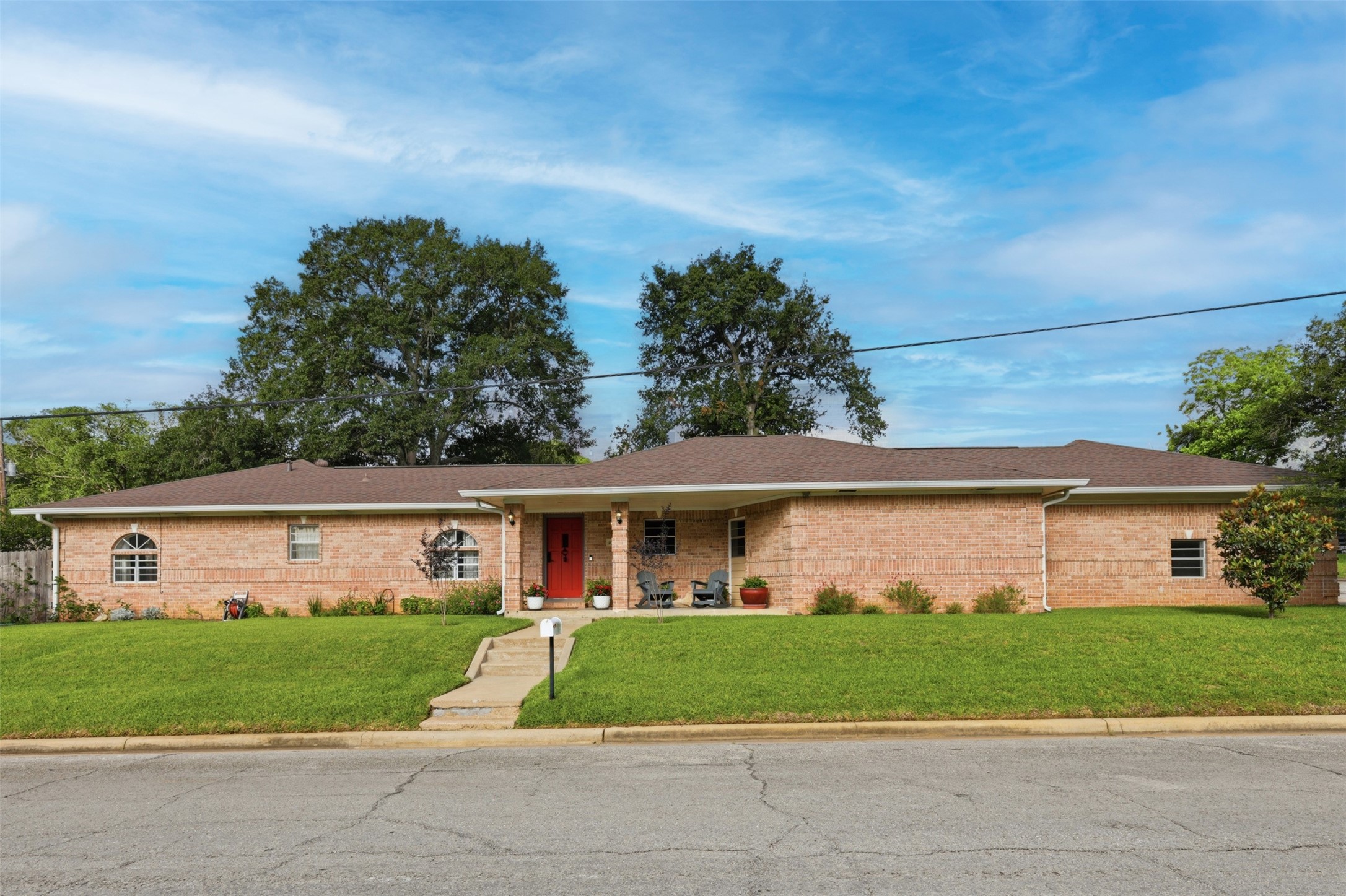 1002 Washington Street Brenham, TX 77833 - Photo 14 of 23