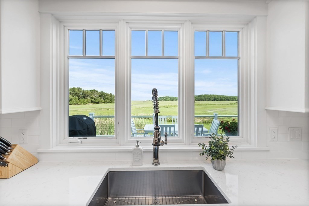 25 Bayberry Road Scituate, MA 02066 - Photo 5 of 42