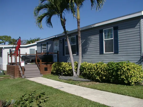 $115,000 | 2555 PGA Boulevard, Unit 314, Palm Beach Gardens, FL 33410