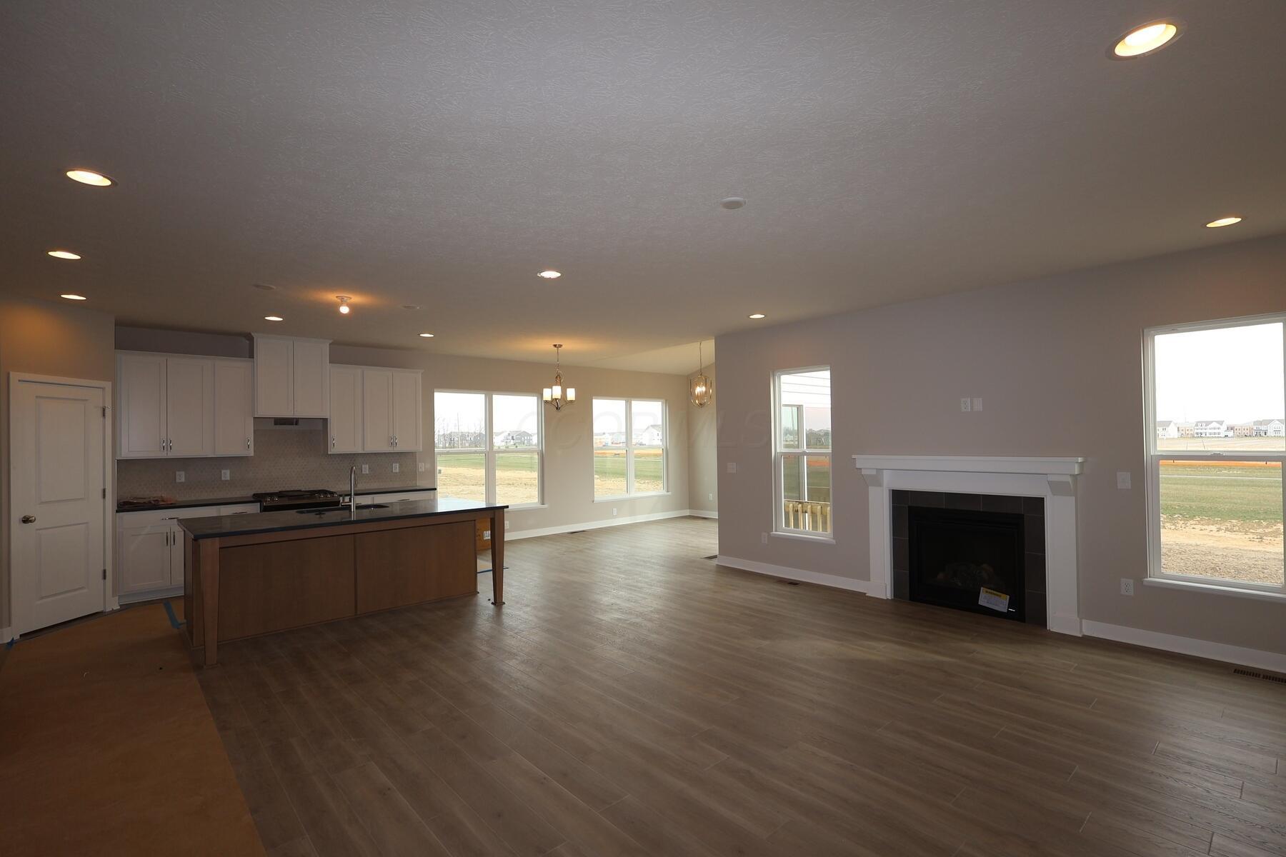 3058 Brian Way Delaware, OH 43015 - Photo 3 of 25 Family Room