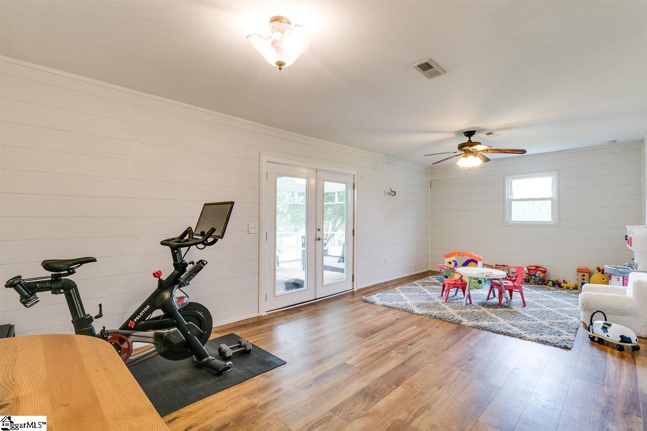 202 Murphy Lane Greenville, SC 29607 - Photo 22 of 35 Gallery Image 22
