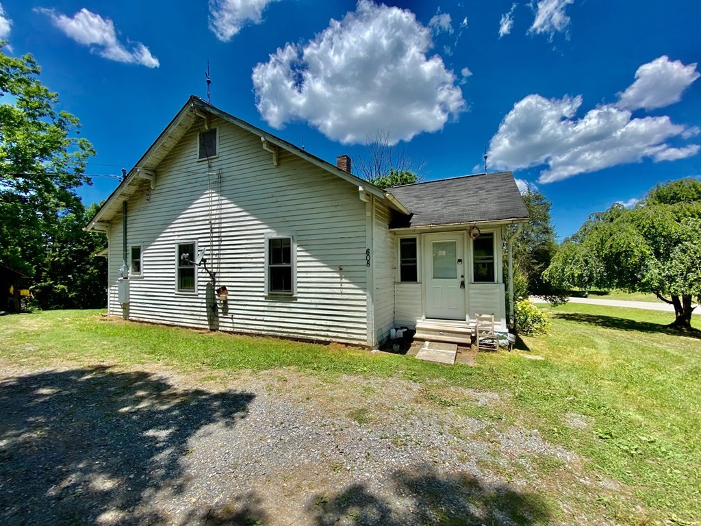 608 Tuckahoe Road Kodak, TN 37764 - Photo 2 of 24
