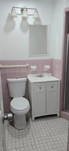 a close view of sink and tap