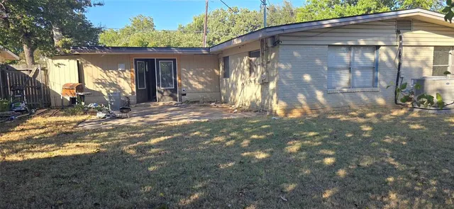 $290,000 | 1914 West Grauwyler Road, Irving, TX 75061