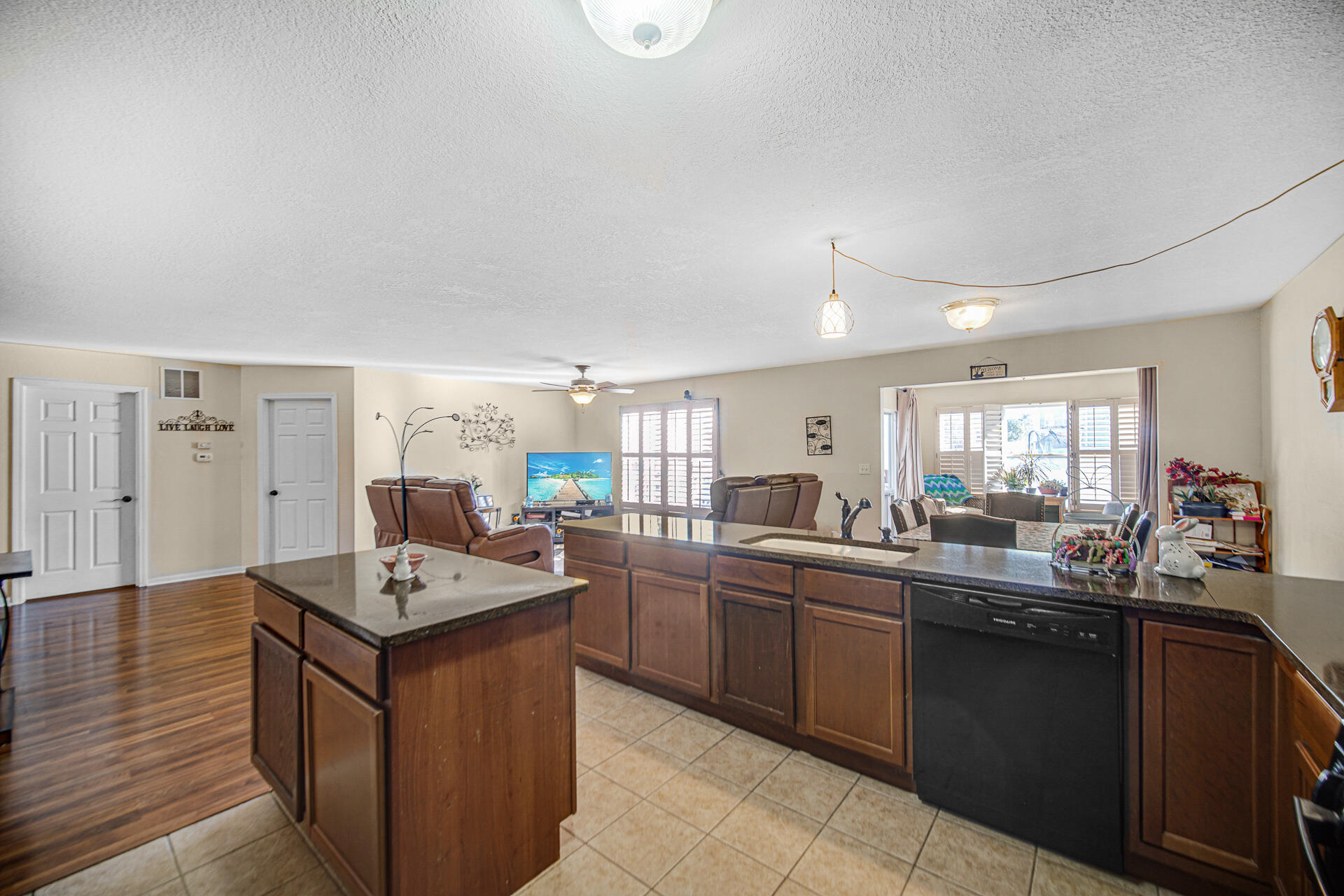 323 East 129th Place Crown Point, IN 46307 - Photo 2 of 25 1920x1280