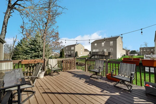$385,000 | 323 East 129th Place, Crown Point, IN 46307