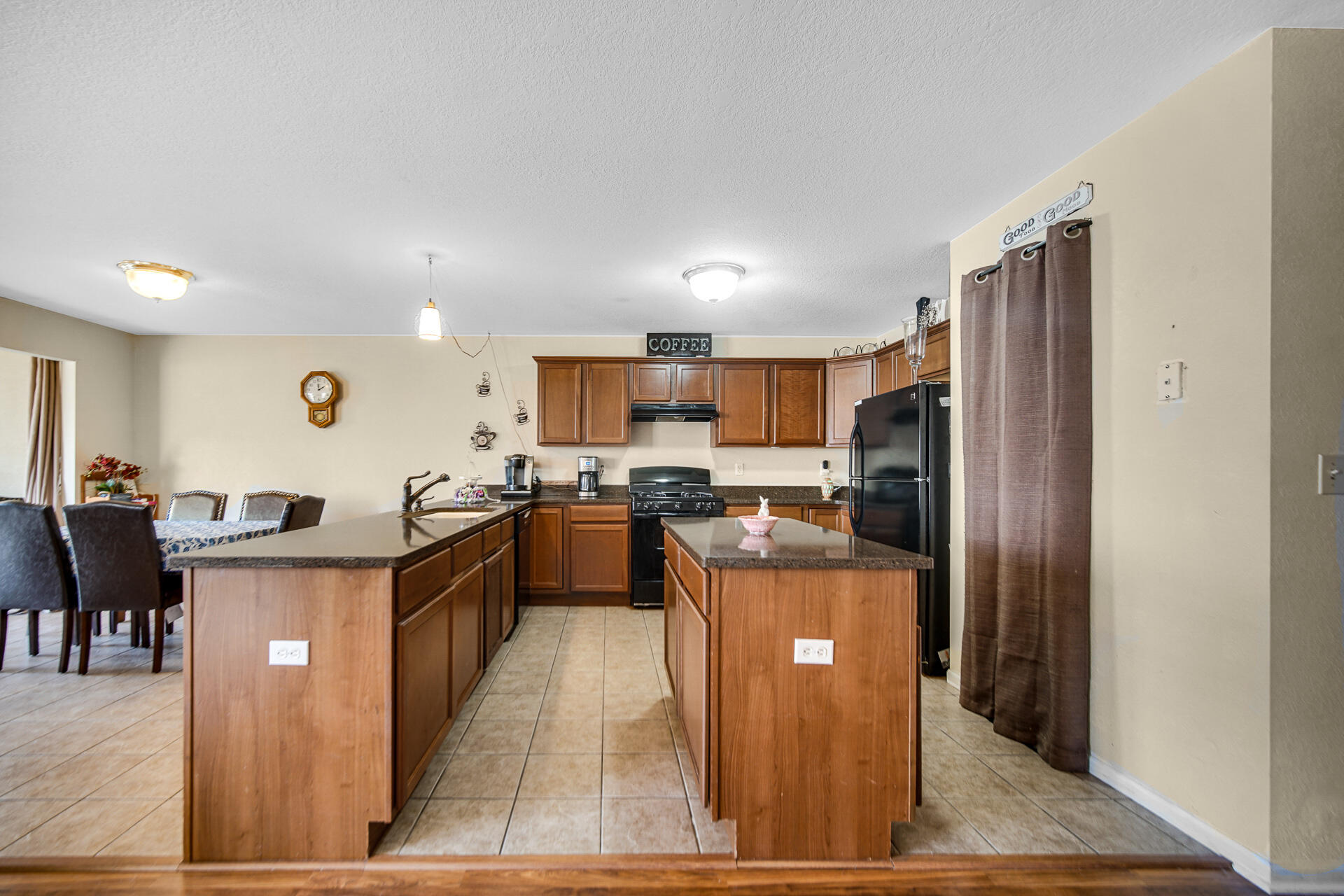 323 East 129th Place Crown Point, IN 46307 - Photo 4 of 25 1920x1280