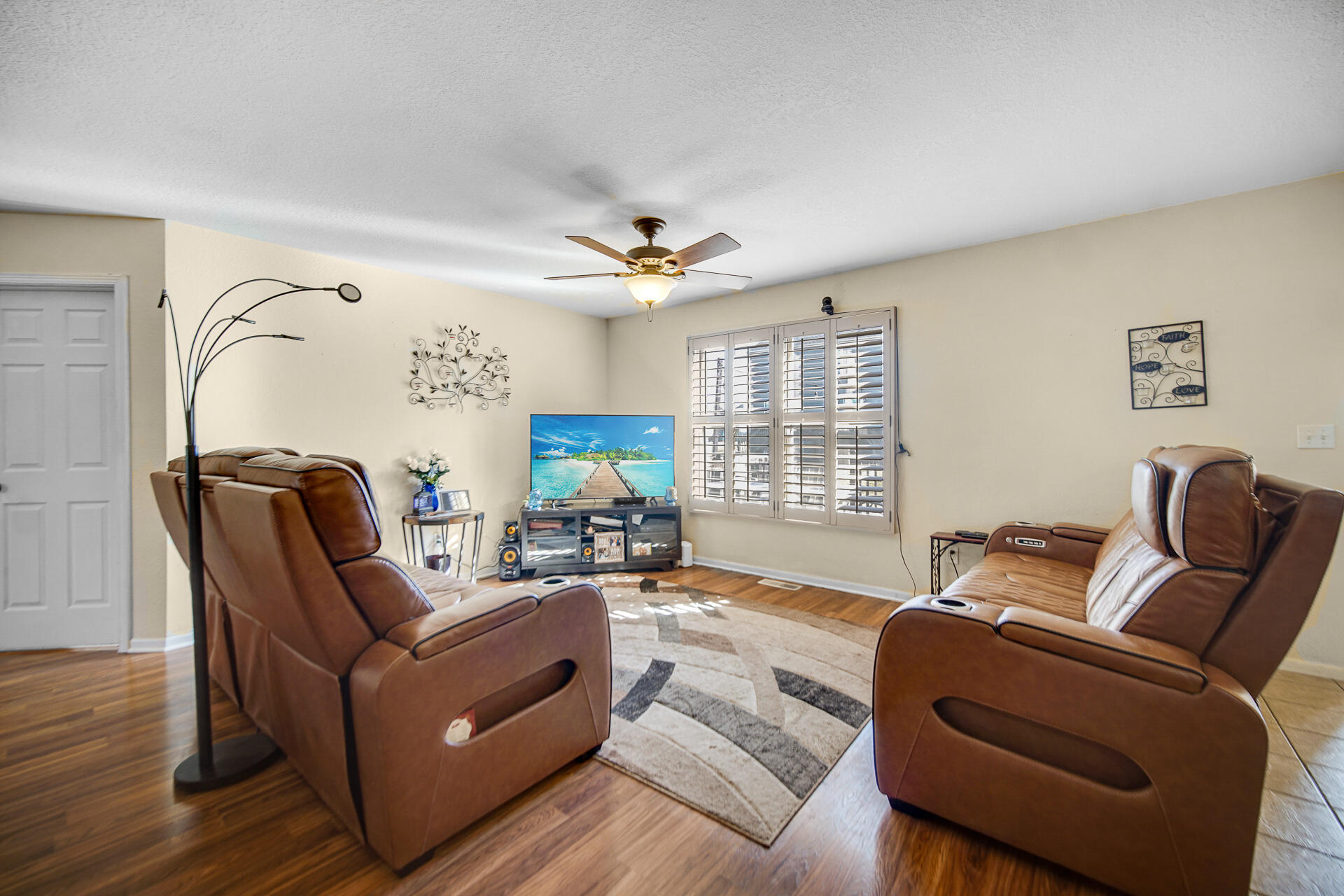 323 East 129th Place Crown Point, IN 46307 - Photo 9 of 25 1920x1280