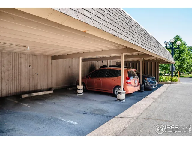 a view of parking area