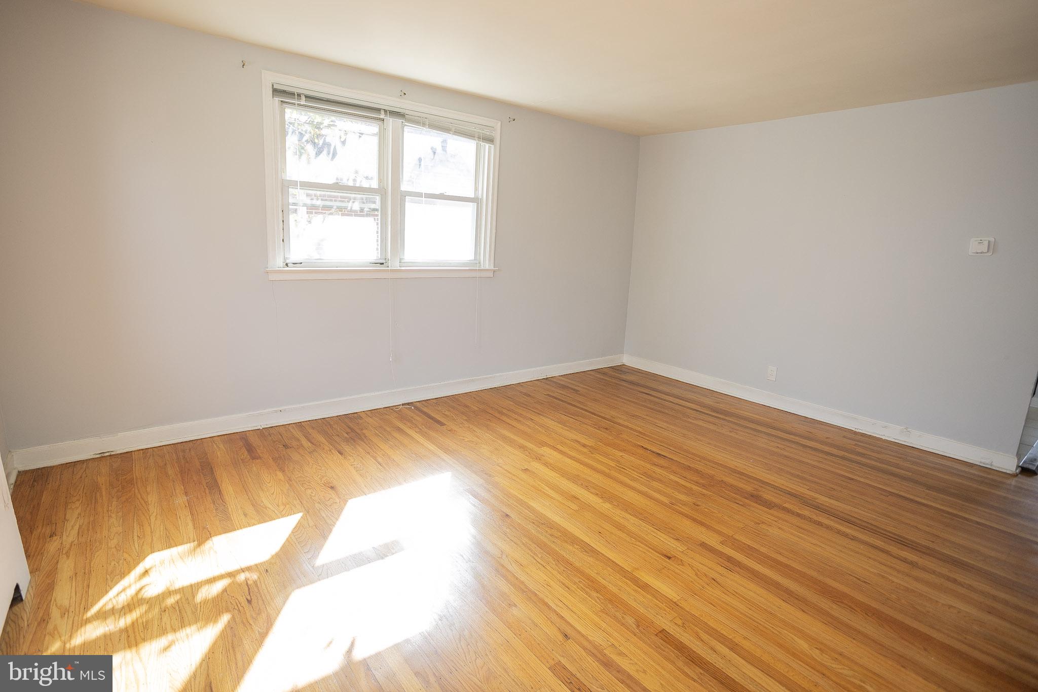 8246 Temple Road Philadelphia, PA 19150 - Photo 12 of 34