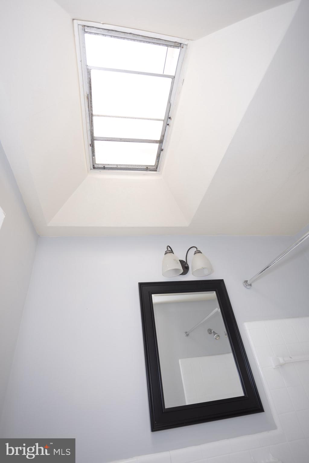 8246 Temple Road Philadelphia, PA 19150 - Photo 21 of 34