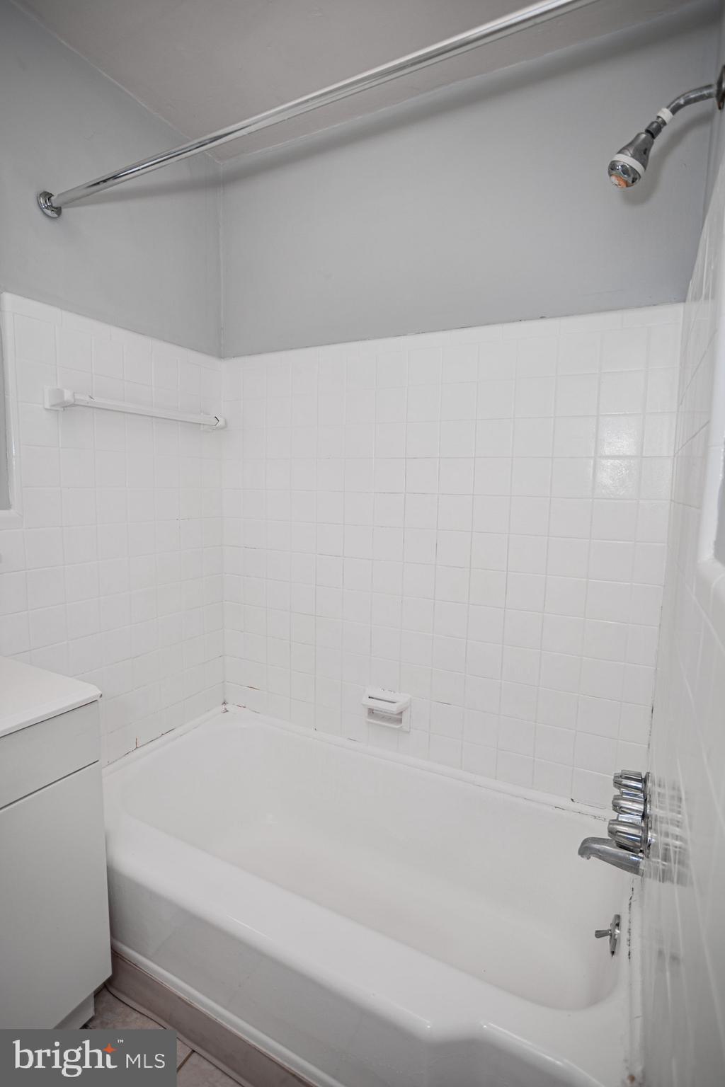 8246 Temple Road Philadelphia, PA 19150 - Photo 22 of 34