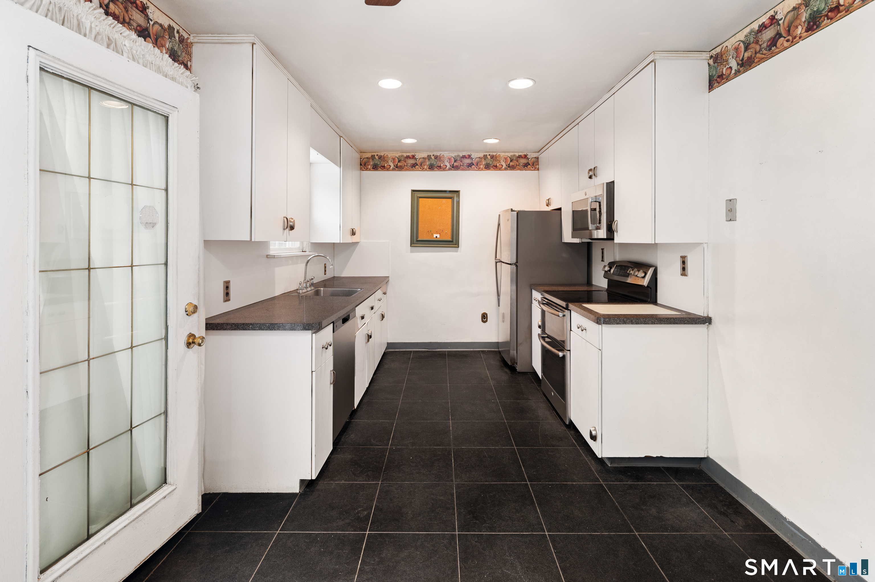 1311 High Ridge Road Stamford, CT 06903 - Photo 7 of 33