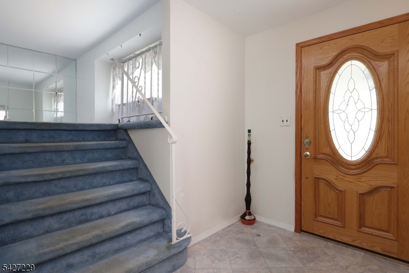 76 Harrison Street Clark, NJ 07066 - Photo 6 of 28