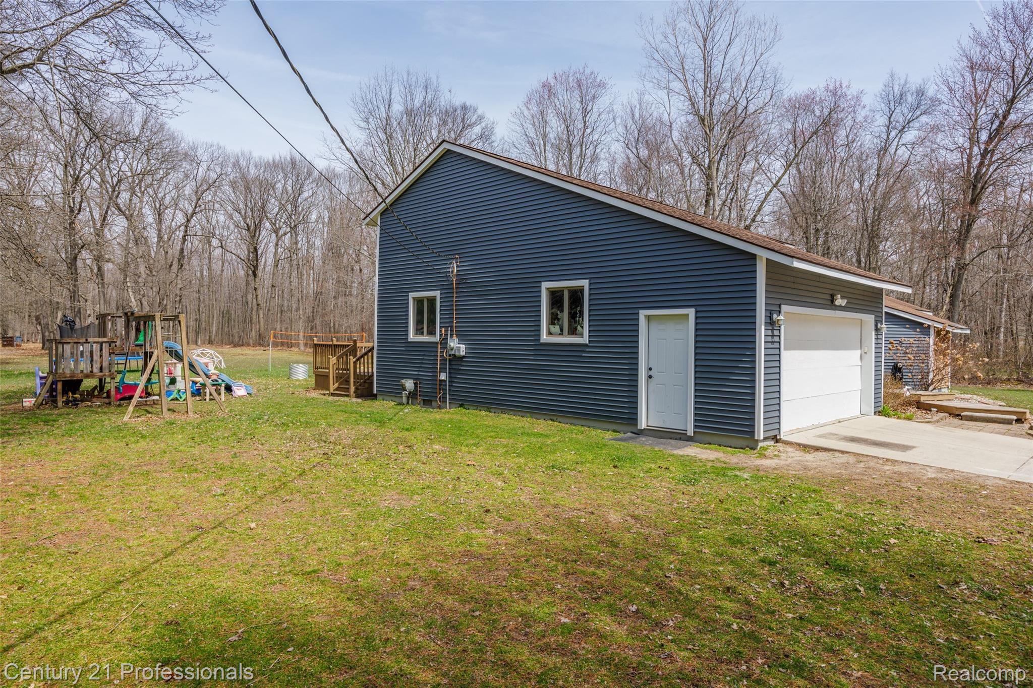 40760 Harris Road Belleville, MI 48111 - Photo 4 of 41 40760 Harris-4.jpg